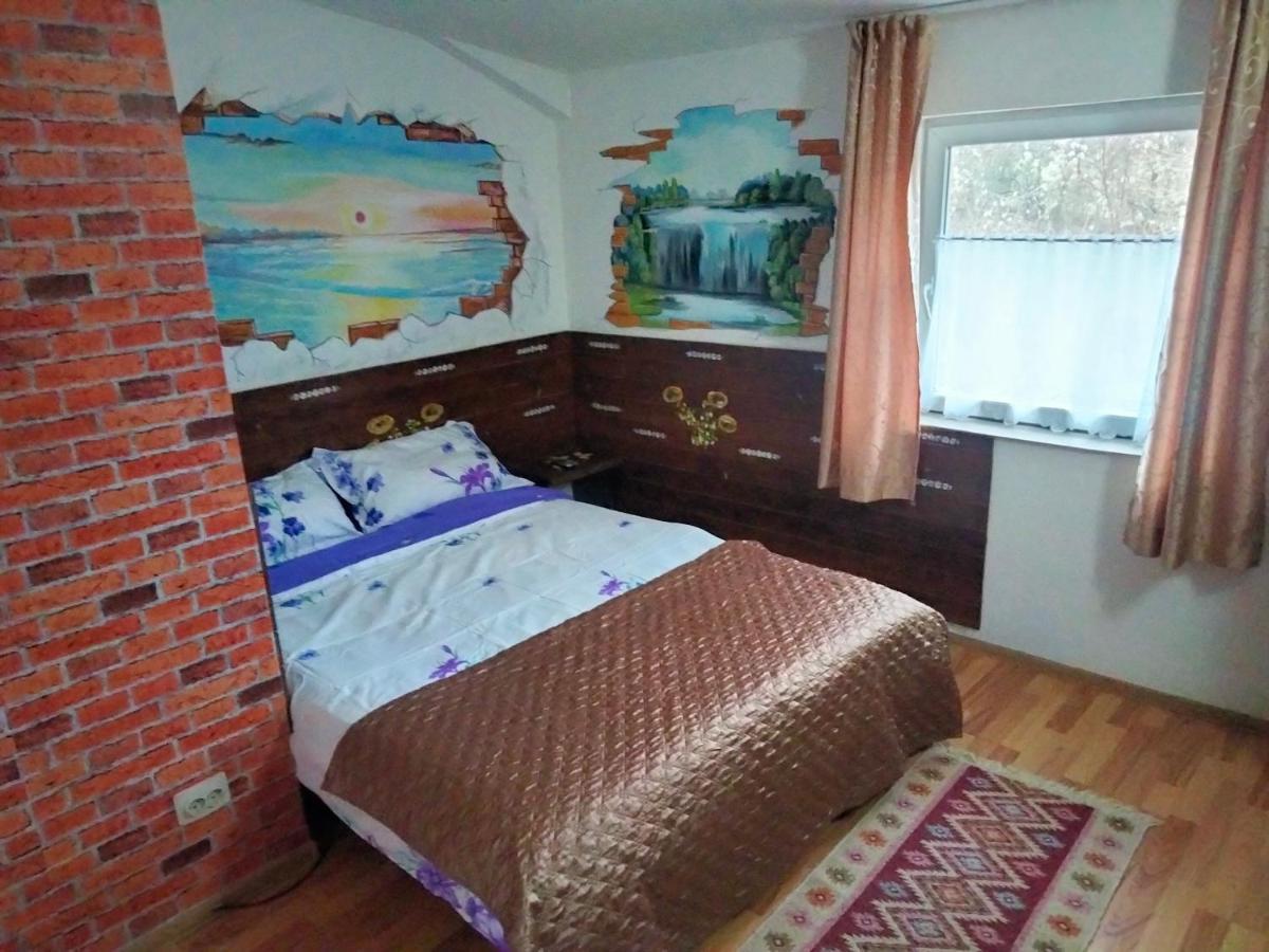 Villa Casa Piscul Lupului à Pucioasa Extérieur photo