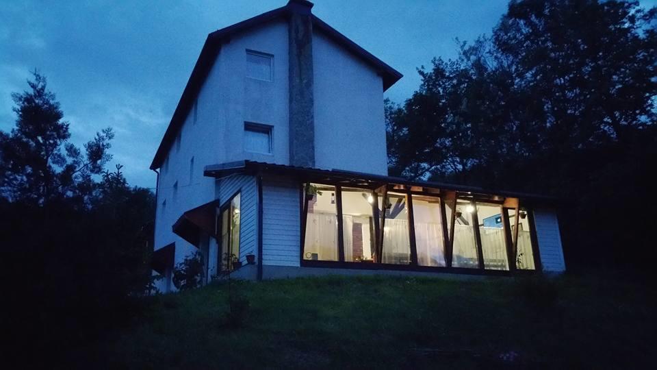 Villa Casa Piscul Lupului à Pucioasa Extérieur photo